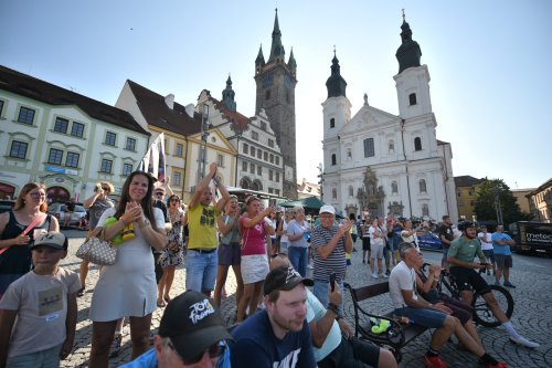 V kopcovité klatovské etapě West Bohemia Tour se ve spurtu třicítky jezdců prosadil Matyáš Fiala na třetí místo