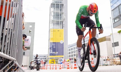 Prologem v ulicích St. Pöltenu začal 73. ročník Tour of Austria. Nejlépe se v konkurenci jezdců z WorldTeams umístil Jakub Otruba